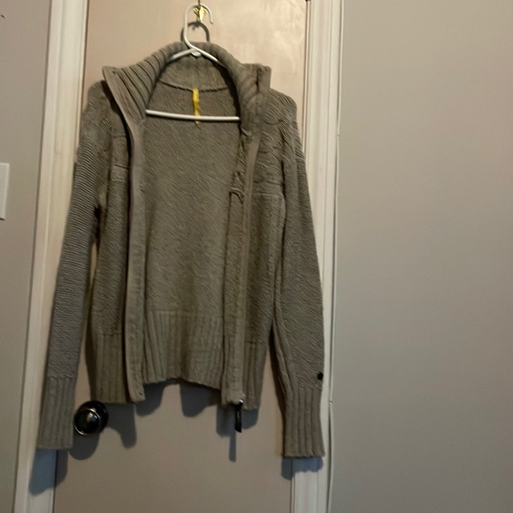 Lole Cardigan- gently worn, beige colour, size medium - Picture 1 of 2